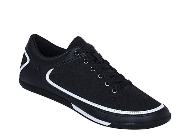 Men Bahia Low-Cut Black Trainers 3 quarters view